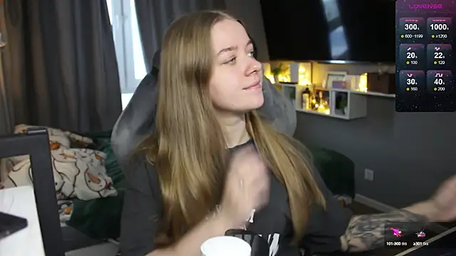 Snapshot of candy_maggie chatting on 16, 12, 2024 candy maggie online show from 16, 12, 2024