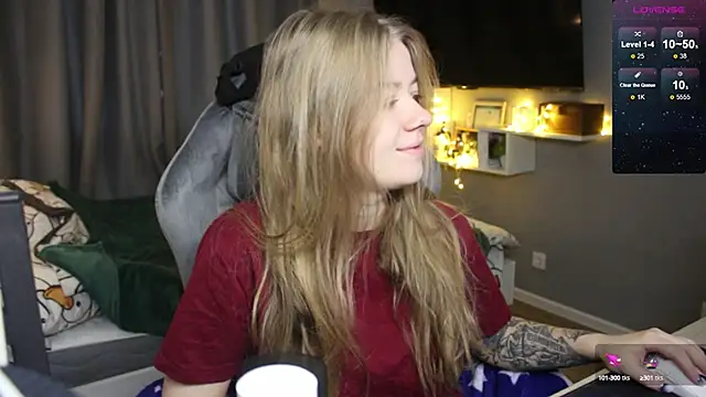 Snapshot of candy_maggie chatting on 28, 12, 2024 candy maggie online show from 28, 12, 2024