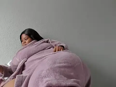 ThickLeeyanaX online show from 15, 1, 2025