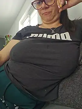 KristenVega online show from 24, 7, 2026