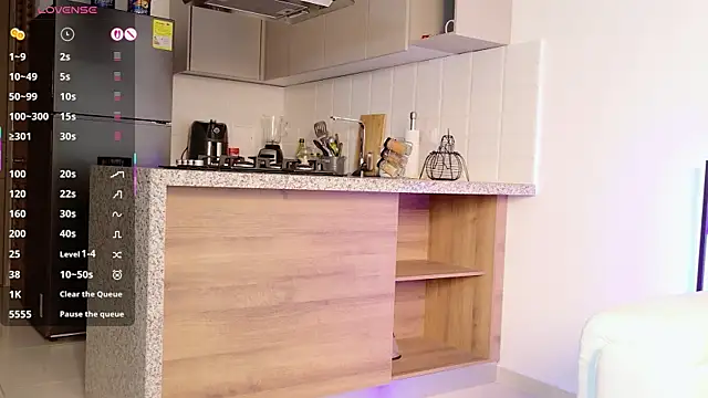 Snapshot of AMELIETARSON chatting on 12, 10, 2025 AMELIETARSON online show from 12, 10, 2025