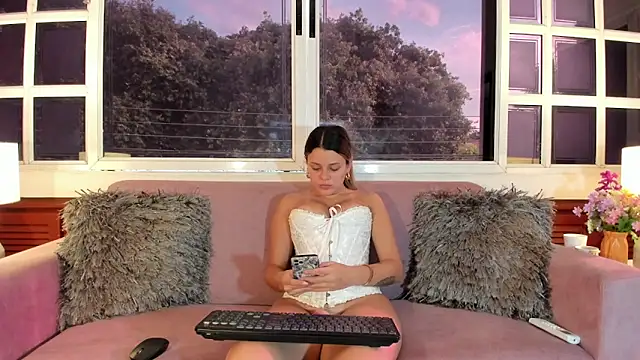 Ninakravis online show from 15, 10, 2025