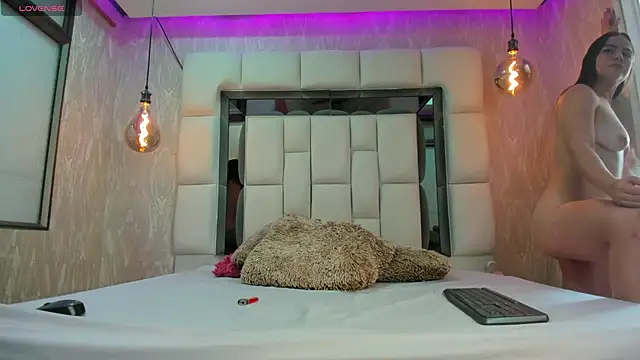 Snapshot of summer_lee_ chatting on 28, 2, 2025 summer lee online show from 28, 2, 2025