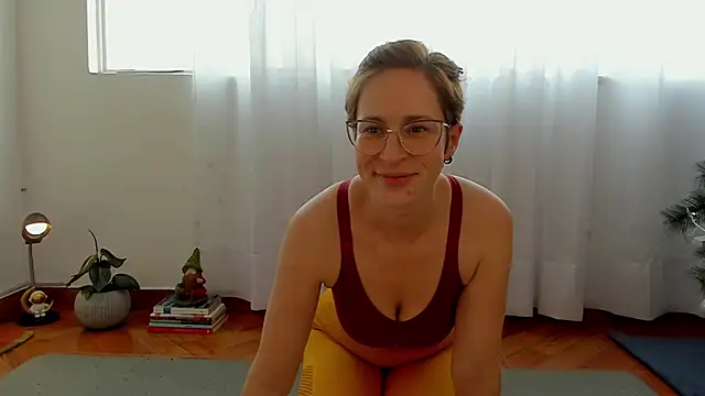 Snapshot of cuddlingbunny chatting on 9, 12, 2024 cuddlingbunny online show from 9, 12, 2024