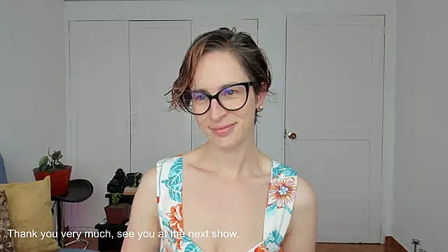 Snapshot of cuddlingbunny chatting on 22, 10, 2025 cuddlingbunny online show from 22, 10, 2025