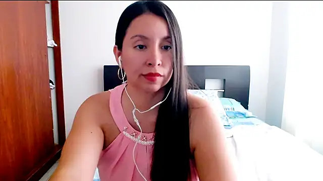 emely sexx20 online show from 2, 2, 2025