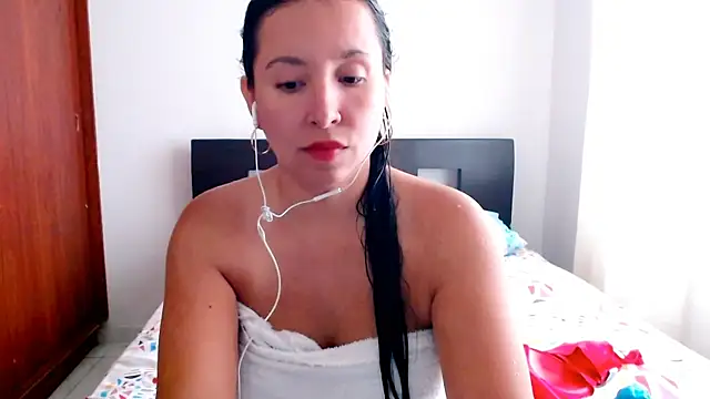 emely sexx20 online show from 12, 2, 2025