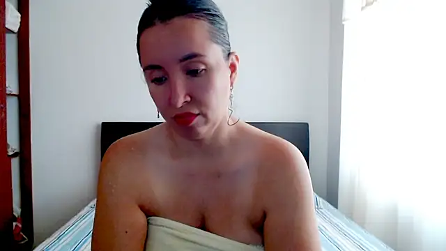 emely sexx20 online show from 4, 12, 2025