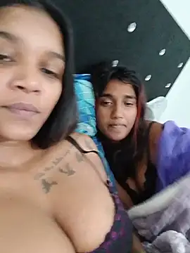 Snapshot of Indianqueen03 chatting on 19, 7, 2026 Indianqueen03 online show from 19, 7, 2026