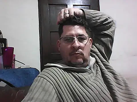 karatecobrakay2012 online show from 6, 7, 2026
