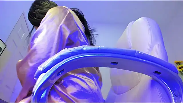 emma myers18 online show from 18, 2, 2025