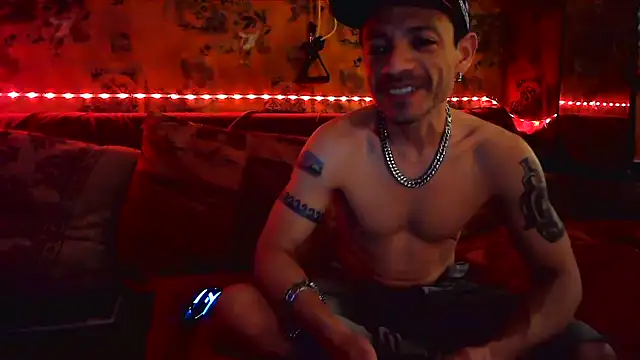Snapshot of Tony_Torrente chatting on 4, 1, 2025 Tony Torrente online show from 4, 1, 2025
