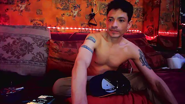 Snapshot of Tony_Torrente chatting on 6, 1, 2025 Tony Torrente online show from 6, 1, 2025