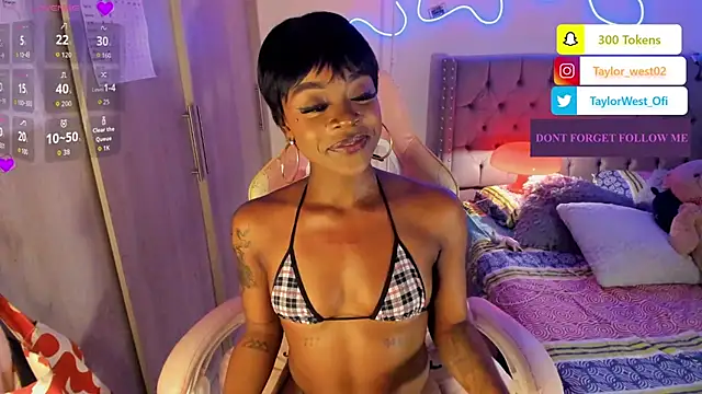 Snapshot of Miss_westt_ chatting on 19, 9, 2025 Miss westt  online show from 19, 9, 2025