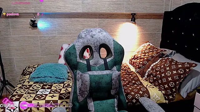 Snapshot of pretty_cristal69 chatting on 7, 3, 2025 pretty cristal69 online show from 7, 3, 2025