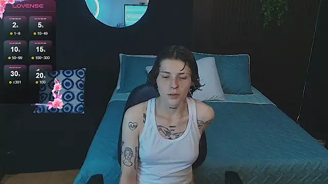 Snapshot of pretty_cristal69 chatting on 20, 12, 2025 pretty cristal69 online show from 20, 12, 2025