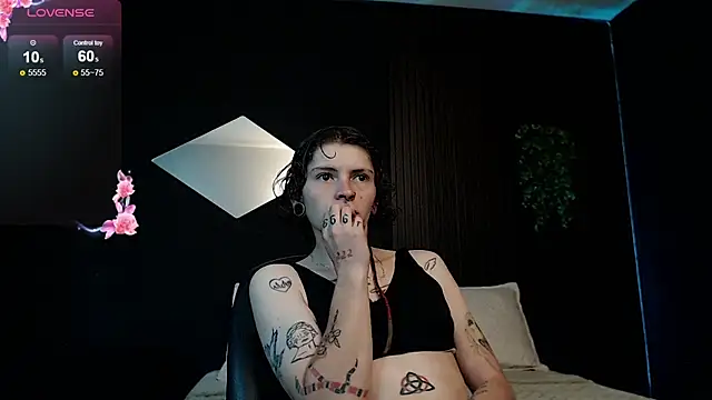 Snapshot of pretty_cristal69 chatting on 13, 2, 2026 pretty cristal69 online show from 13, 2, 2026