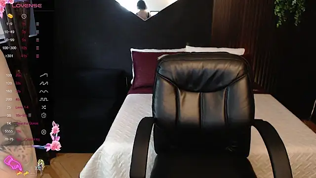 Snapshot of pretty_cristal69 chatting on 11, 4, 2026 pretty cristal69 online show from 11, 4, 2026