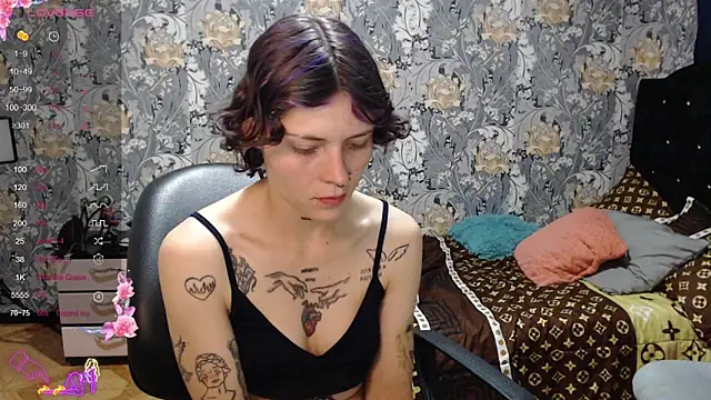 Snapshot of pretty_cristal69 chatting on 23, 4, 2026 pretty cristal69 online show from 23, 4, 2026