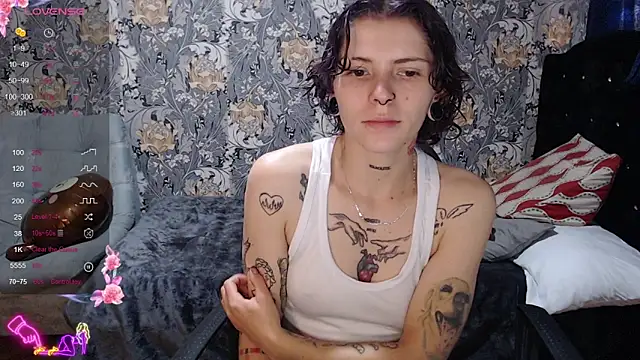 Snapshot of pretty_cristal69 chatting on 17, 5, 2026 pretty cristal69 online show from 17, 5, 2026