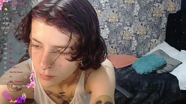 Snapshot of pretty_cristal69 chatting on 21, 5, 2026 pretty cristal69 online show from 21, 5, 2026