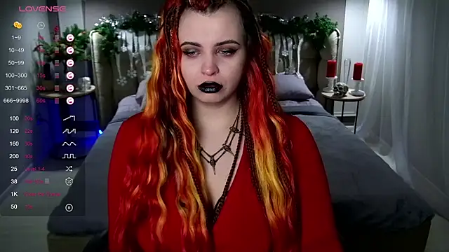 Miss Maya Mils online show from 28, 12, 2024