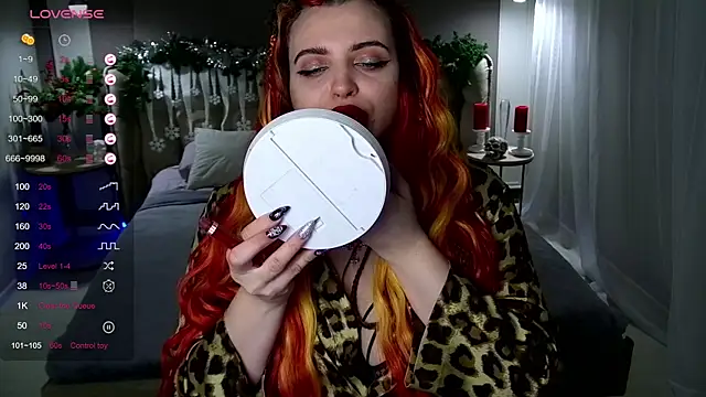Miss Maya Mils online show from 31, 12, 2024
