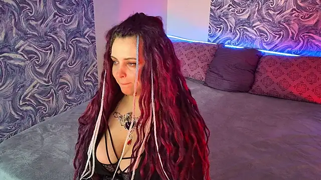 Miss Maya Mils online show from 12, 5, 2026