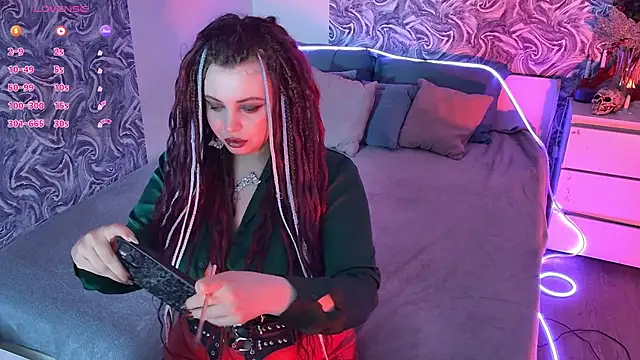 Miss Maya Mils online show from 8, 6, 2026