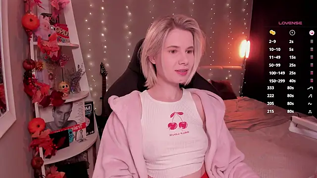 Snapshot of enigma_mia chatting on 19, 10, 2025 enigma mia online show from 19, 10, 2025