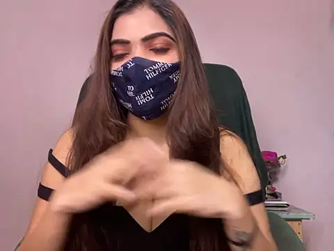 Snapshot of Fantastic_ruby chatting on 17, 10, 2025 Fantastic ruby online show from 17, 10, 2025