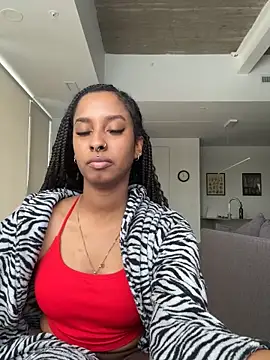 Your Paris online show from 28, 11, 2025