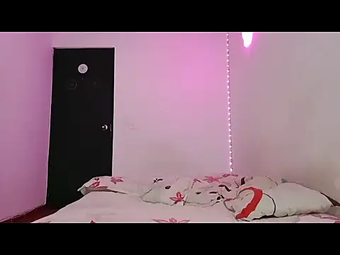 lucydreamm online show from 1, 10, 2025