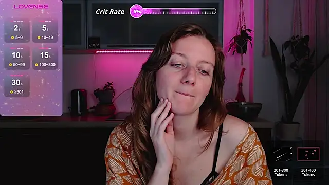 Elly Helly online show from 13, 9, 2025