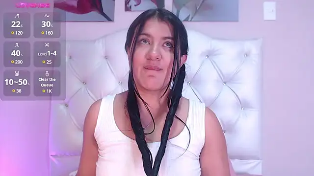 Snapshot of scarlet_fostt_ chatting on 5, 1, 2025 scarlet fostt online show from 5, 1, 2025