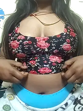 Snapshot of MohiniHott chatting on 8, 3, 2025 MohiniHott online show from 8, 3, 2025