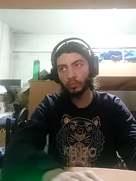 kleineid77 online show from 15, 2, 2025