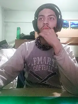 kleineid77 online show from 22, 2, 2025