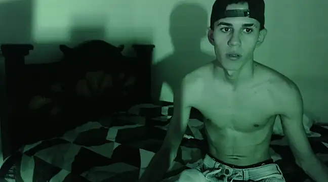 Snapshot of isaaclatino chatting on 2, 12, 2024 isaaclatino online show from 2, 12, 2024
