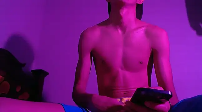 Snapshot of isaaclatino chatting on 7, 12, 2024 isaaclatino online show from 7, 12, 2024