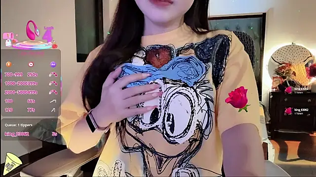 Snapshot of Berrysweet_68 chatting on 24, 10, 2025 Berrysweet 68 online show from 24, 10, 2025