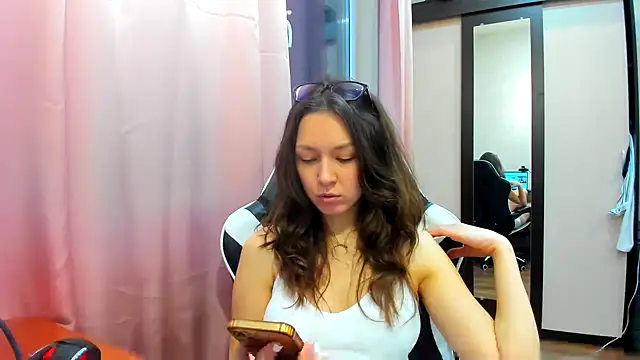Adela Vetta online show from 13, 1, 2025