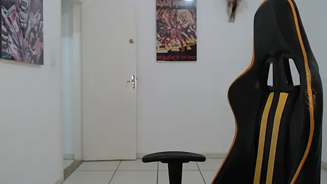 Snapshot of CrisBathoryxxx chatting on 2, 2, 2025 CrisBathoryxxx online show from 2, 2, 2025
