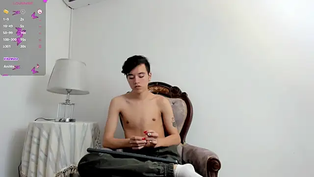 Snapshot of bunny_maxi chatting on 1, 12, 2024 bunny maxi online show from 1, 12, 2024