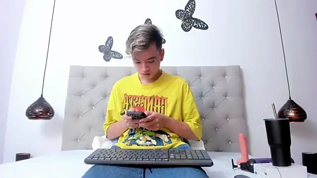 Snapshot of bunny_maxi chatting on 13, 12, 2024 bunny maxi online show from 13, 12, 2024