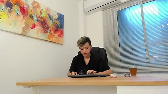 Snapshot of bunny_maxi chatting on 6, 3, 2025 bunny maxi online show from 6, 3, 2025