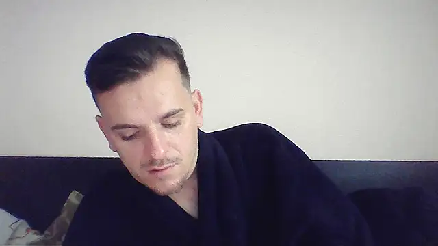 Snapshot of Huge_cock22cm chatting on 18, 10, 2025 Huge cock22cm online show from 18, 10, 2025