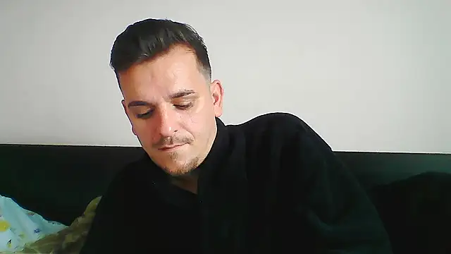 Snapshot of Huge_cock22cm chatting on 19, 10, 2025 Huge cock22cm online show from 19, 10, 2025