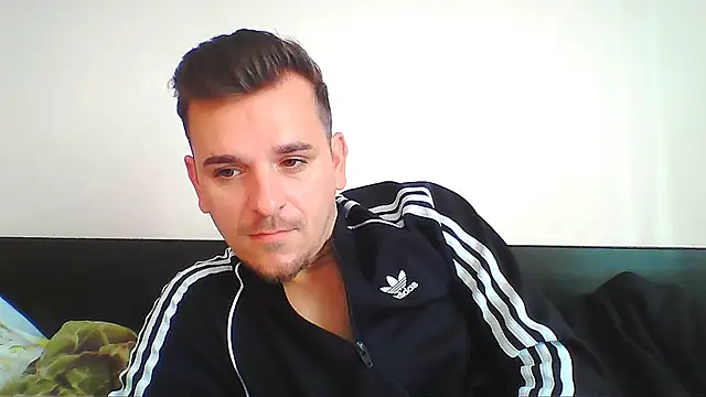 Snapshot of Huge_cock22cm chatting on 29, 10, 2025 Huge cock22cm online show from 29, 10, 2025