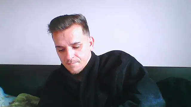 Snapshot of Huge_cock22cm chatting on 12, 11, 2025 Huge cock22cm online show from 12, 11, 2025